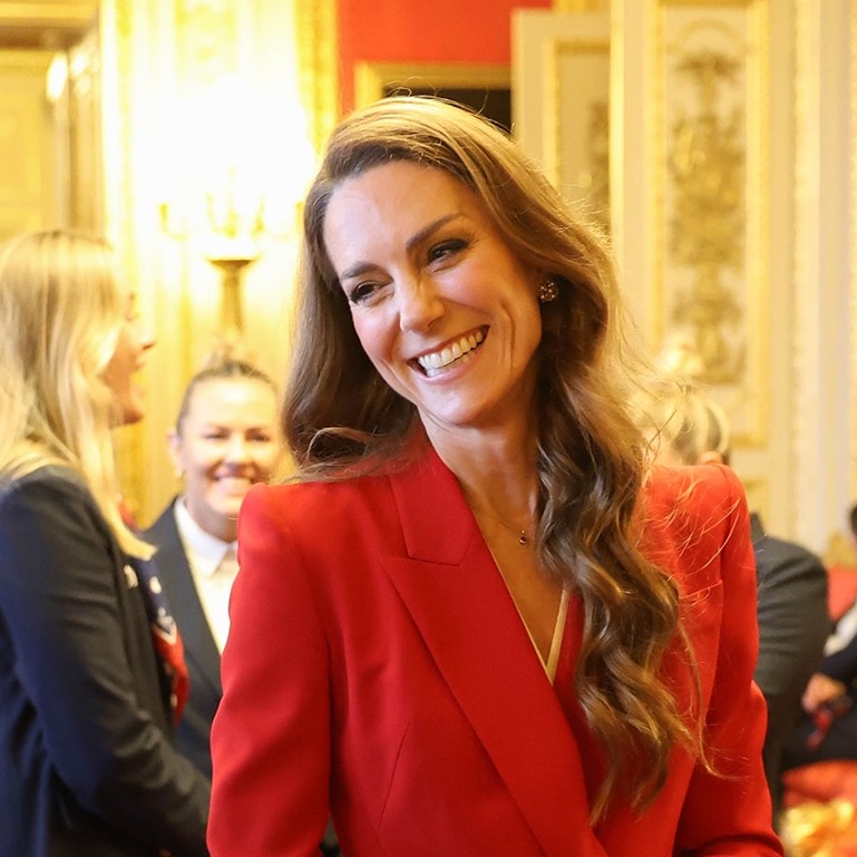 H Kate Middleton “σπάει” τον κανόνα της μπούκλας