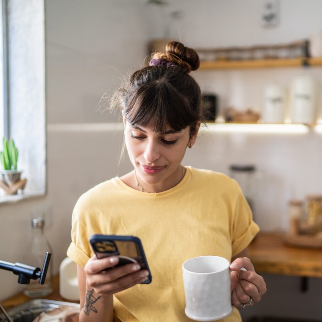 Αυτή η καθημερινή συνήθεια μικραίνει σταδιακά τη διάρκεια της ζωής σας