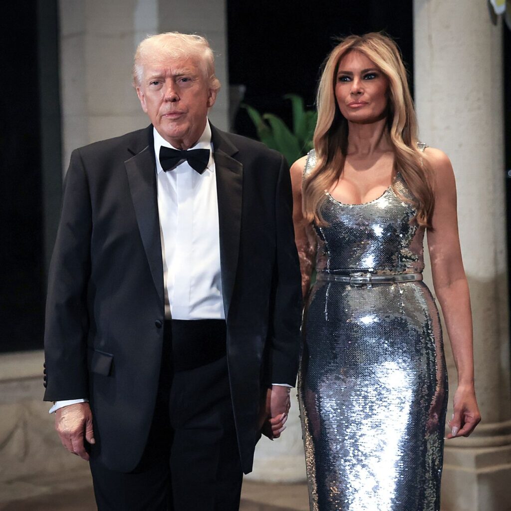 Melania Trump: Εκθαμβωτική εμφάνιση και φιλανθρωπία στο Mar-a-Lago