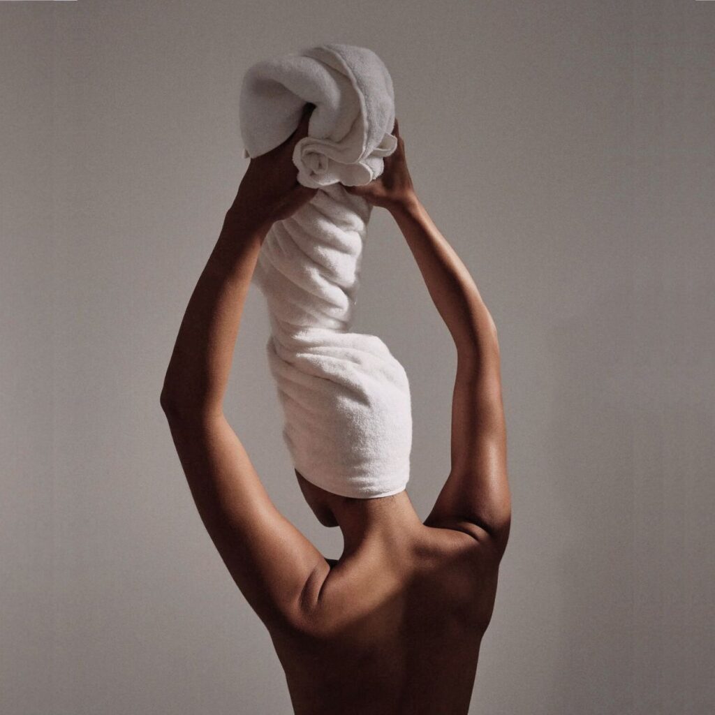 Πως στεγνώνω σωστά τα μαλλιά μου με πετσέτα;