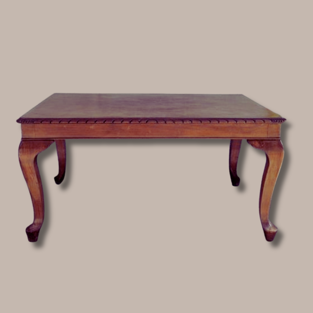 Με τι design καρέκλες να συνδυάσετε το παλιό τραπέζι της γιαγιάς σας;