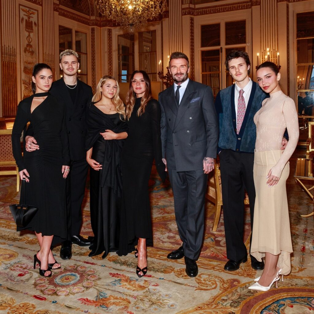 Victoria Beckham: Η πληγή πίσω από τη λαμπερή βράβευση στο Παρίσι