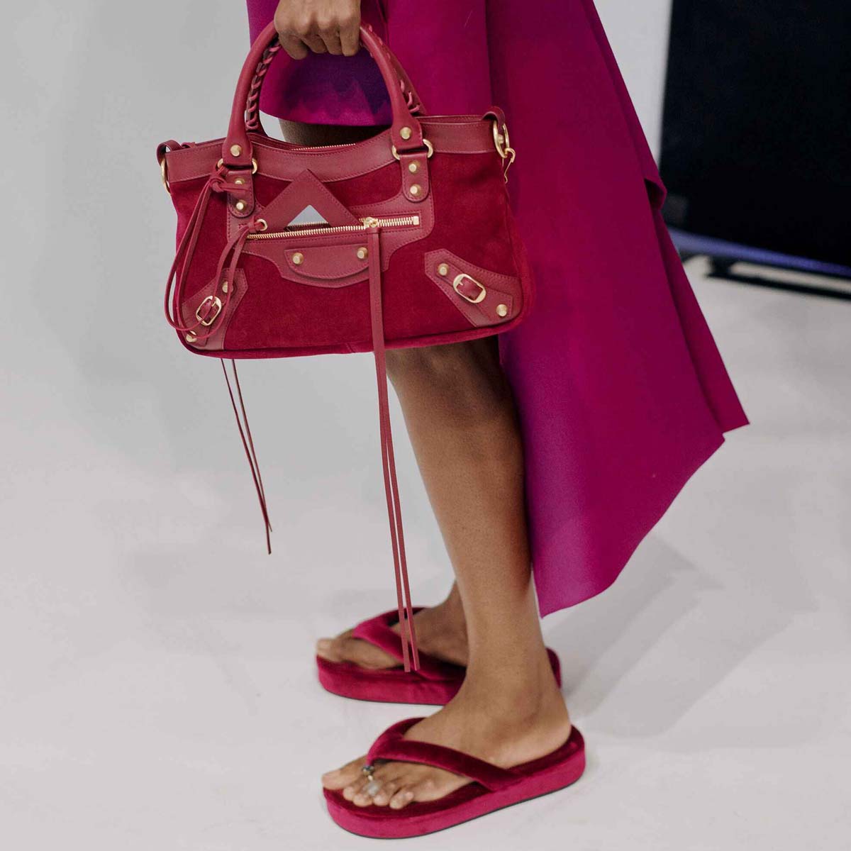 CAROUSEL_1x1_2200x2200_S26_FITTINGS_13 (2)