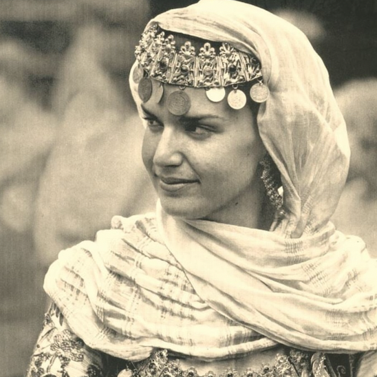 Ιωάννα Παπαντωνίου: Aποχαιρετισμός στη γυναίκα που έντυσε την Ιστορία