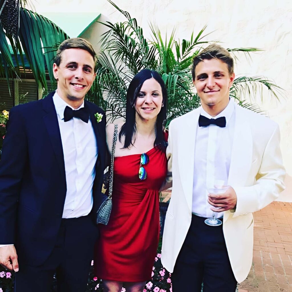 MARINA-XADJIPATERAS-1