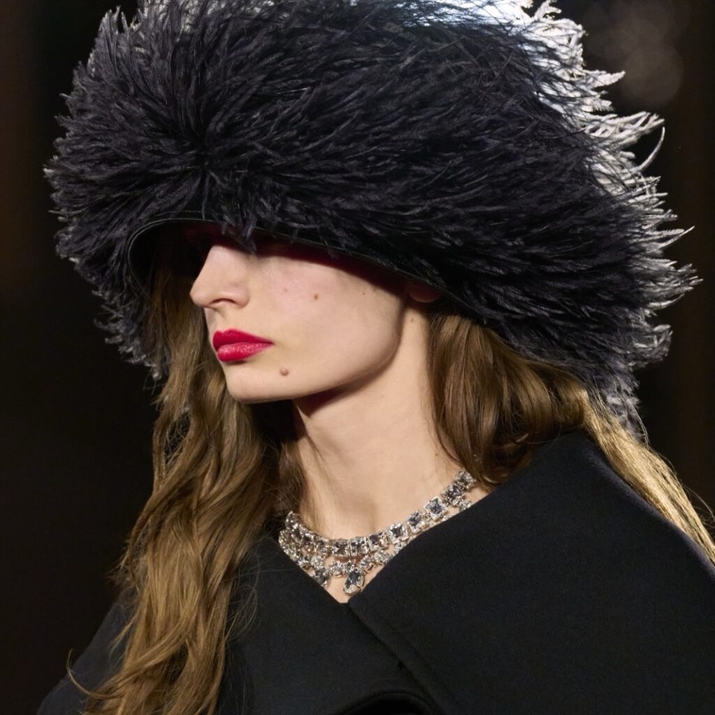 Εβδομάδα Μόδας Νέας Υόρκης: Επιτέλους, ένα κάποιο ενδιαφέρον