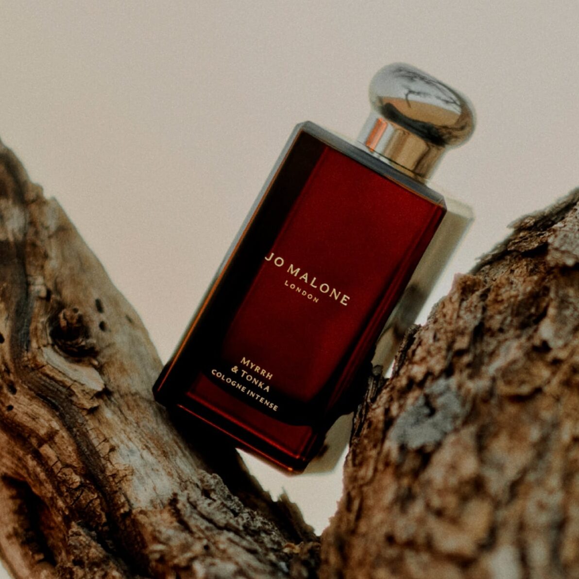 aromata-me-giinous-ksylodeis-tonous jo malone