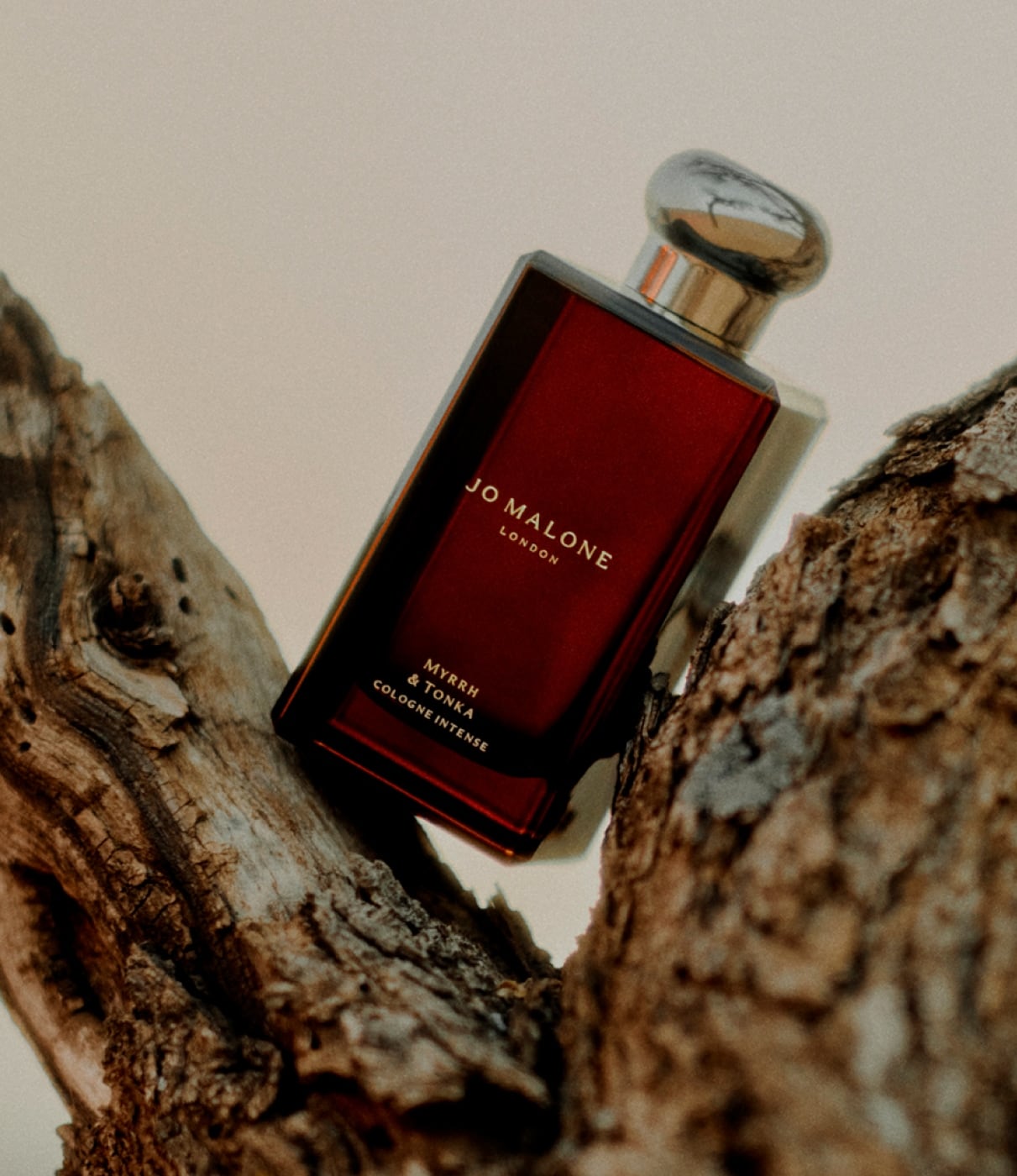 aromata-me-giinous-ksylodeis-tonous jo malone