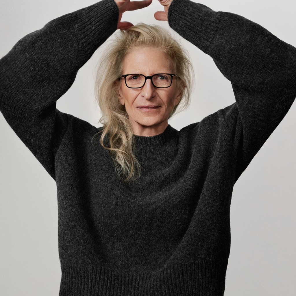 Givenchy: Η Annie Leibovitz αλλάζει στρατόπεδο για χάρη της Sarah Burton