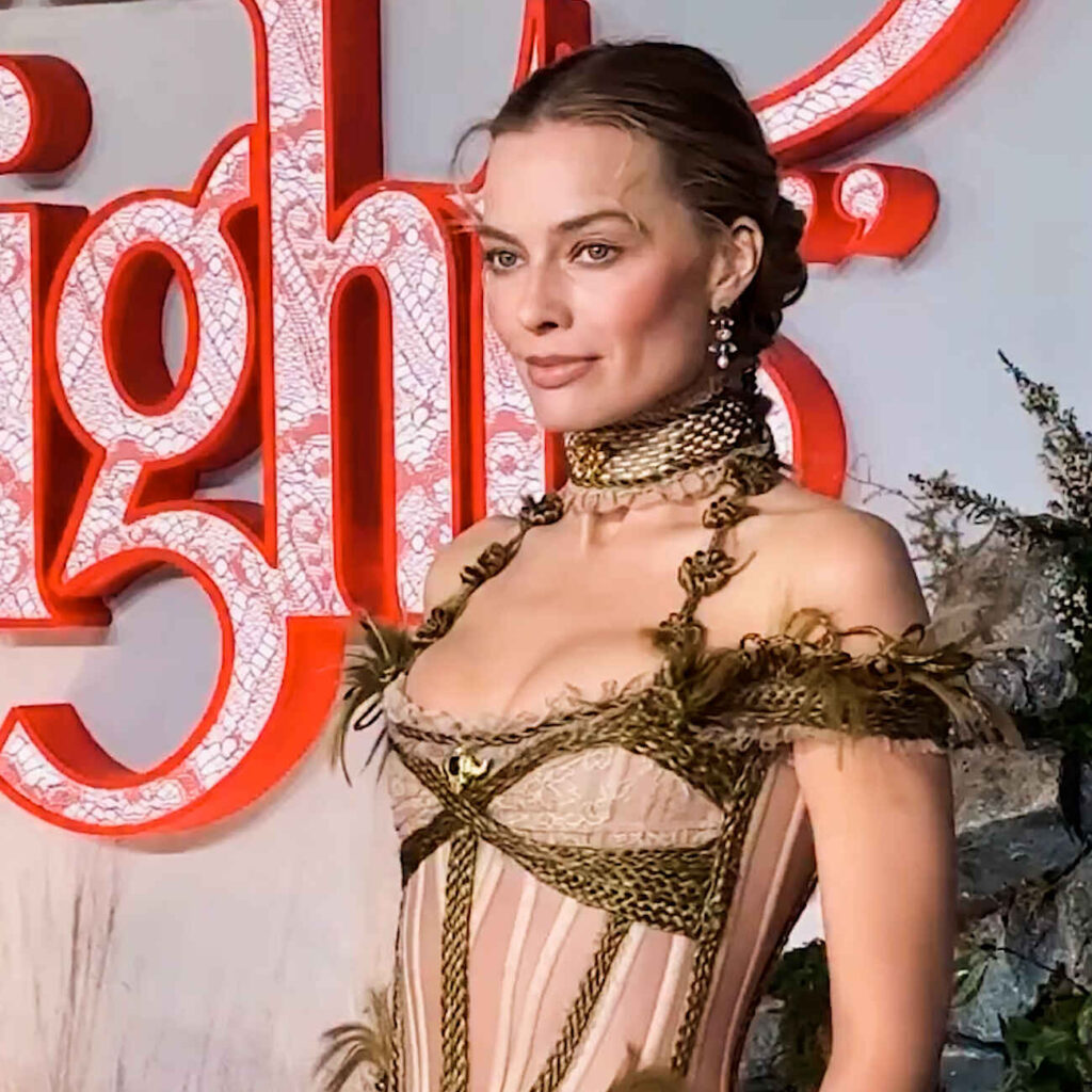 Ποιο είναι το φανταστικό ρουζ της Margot Robbie στα Ανεμοδαρμένα Ύψη;