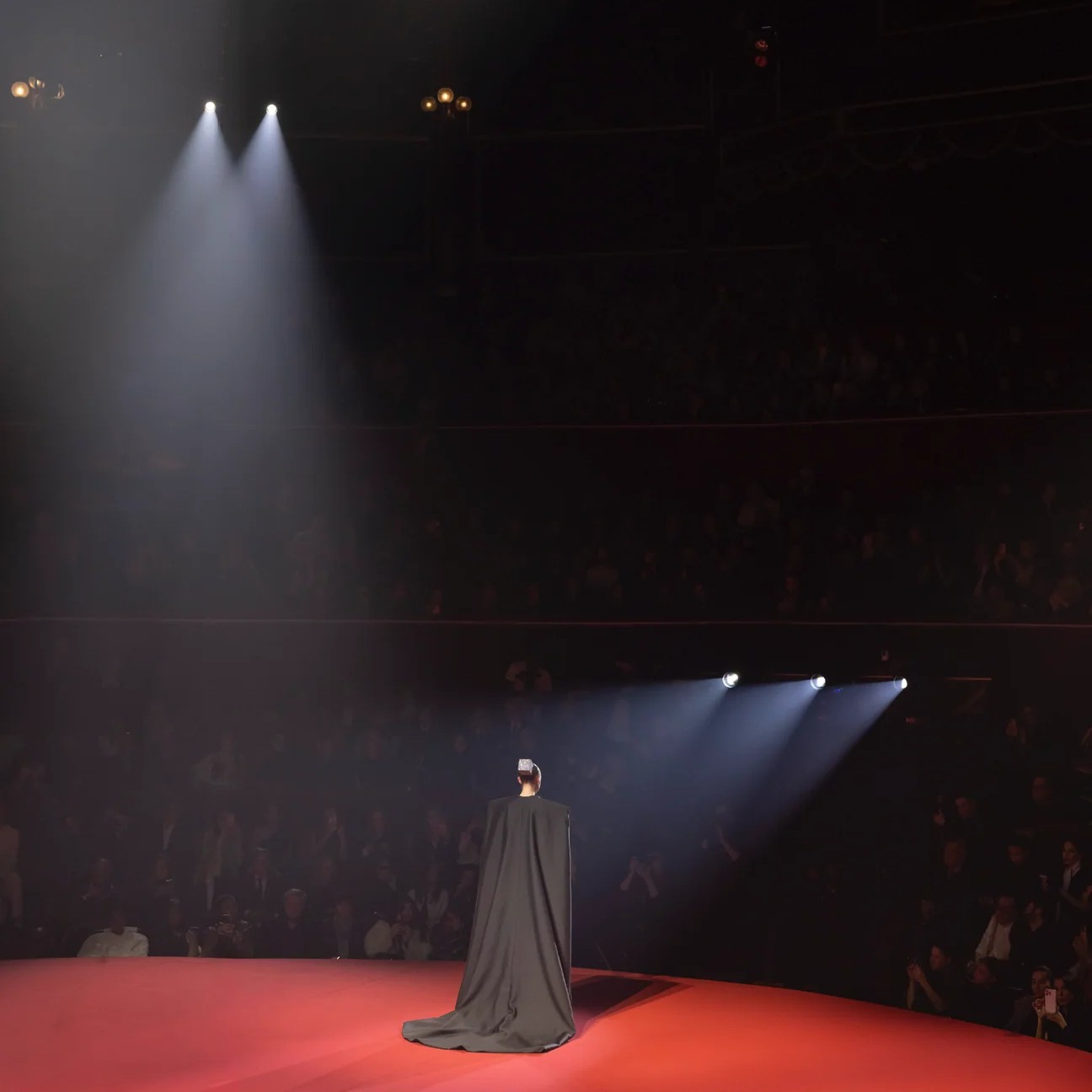 trends-taseis-opera-stephane-rou