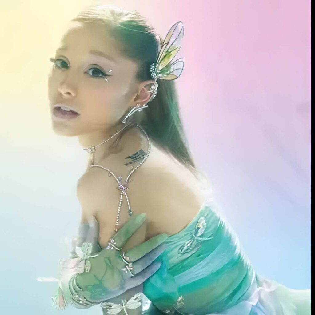 Ariana-Grande-Swarovski-Capsule-2_972x972