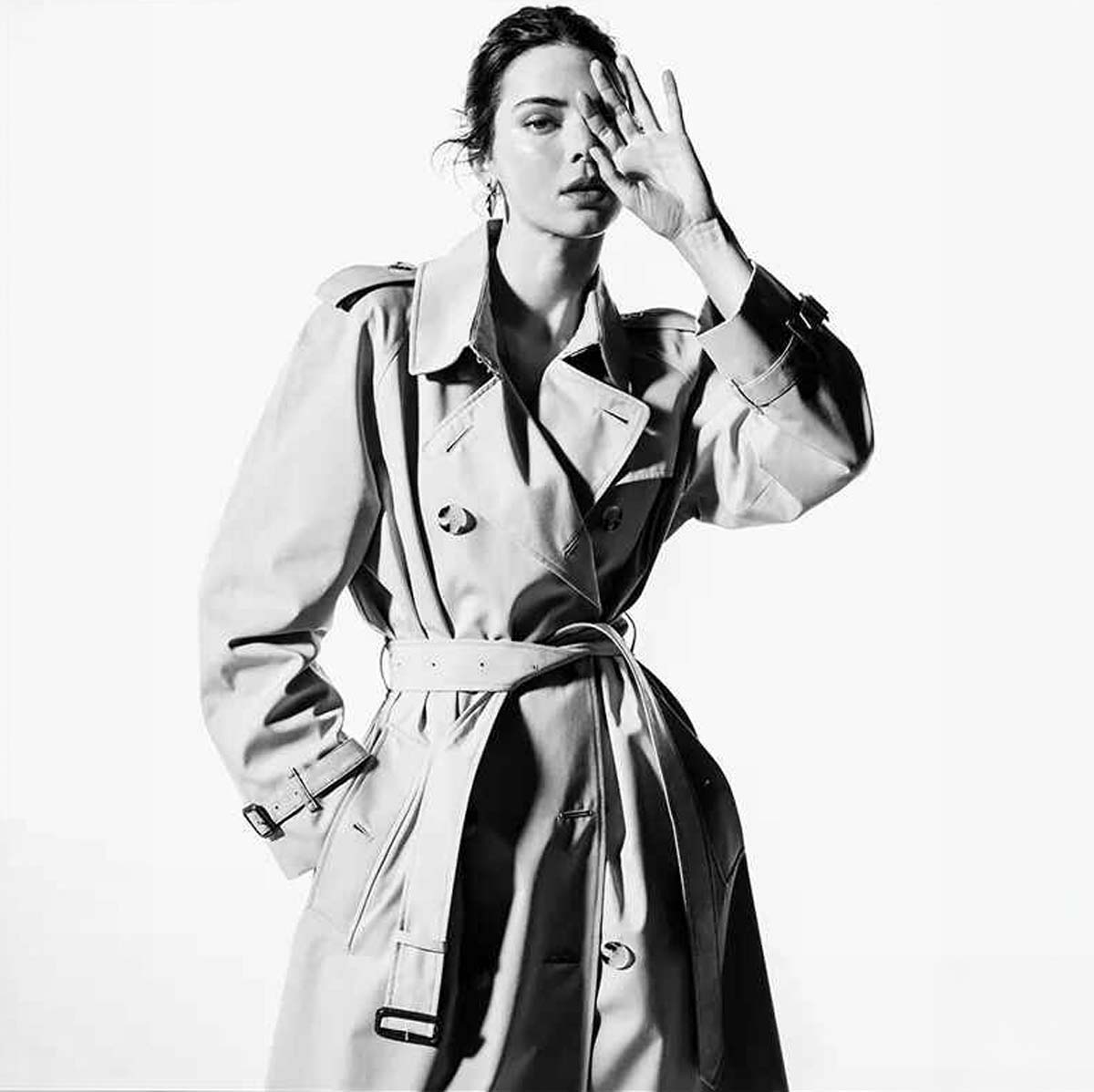Burberry-The-Trench-Portraits-of-an-Icon-22
