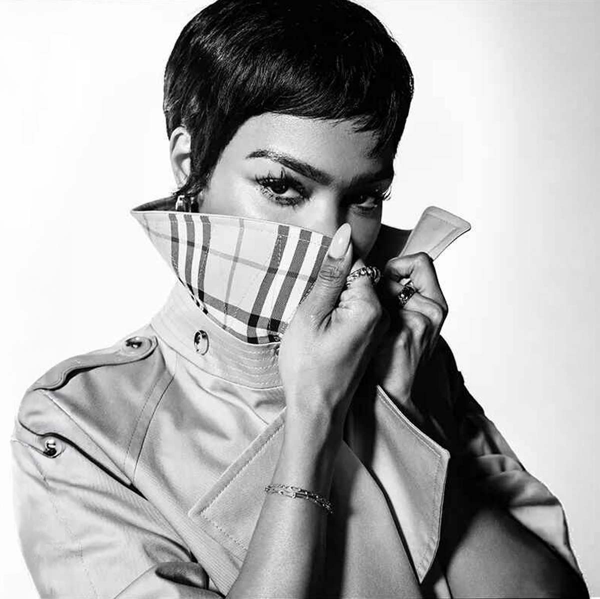 Burberry-The-Trench-Portraits-of-an-Icon-5