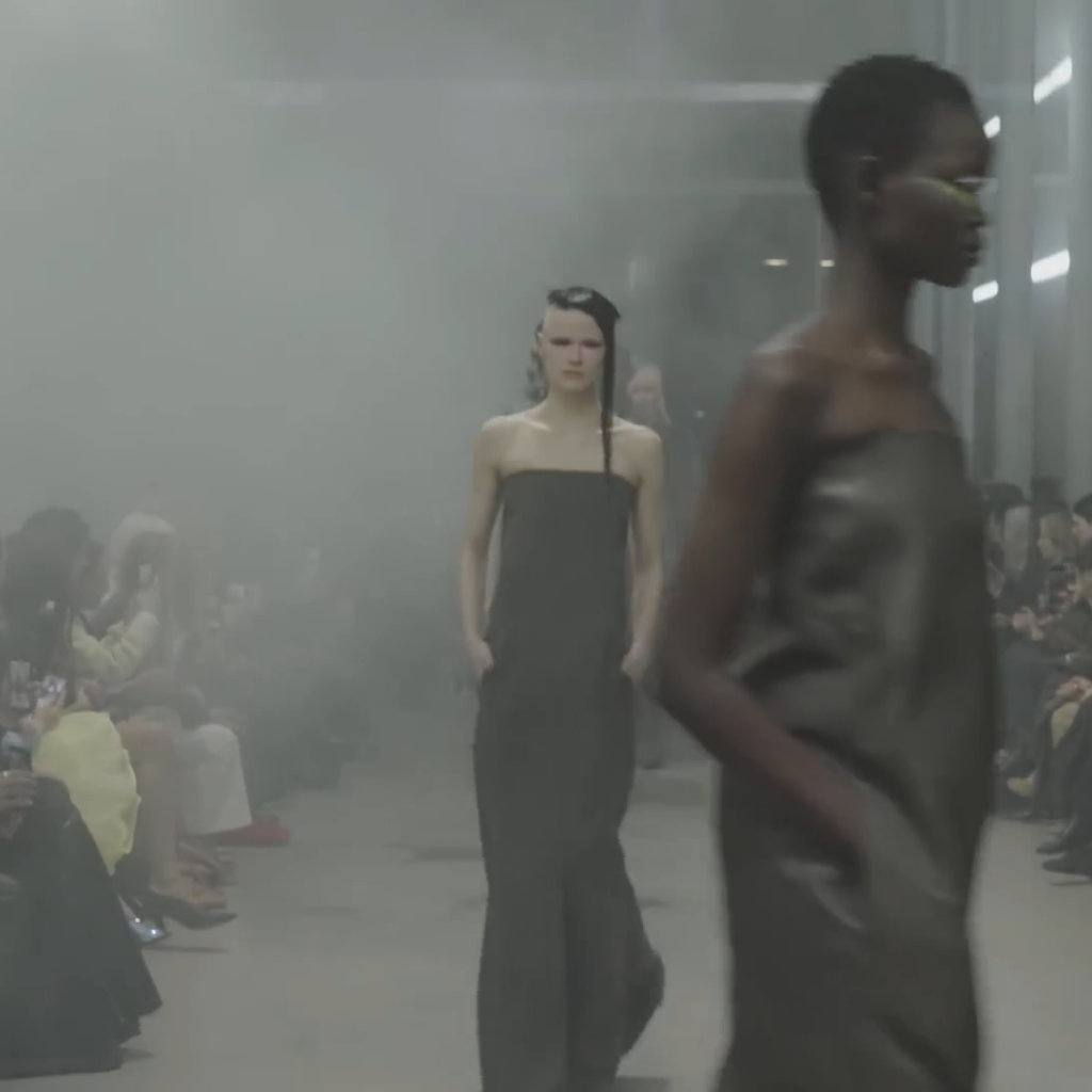 Rick Owens FW26: Ο πύργος του φωτός
