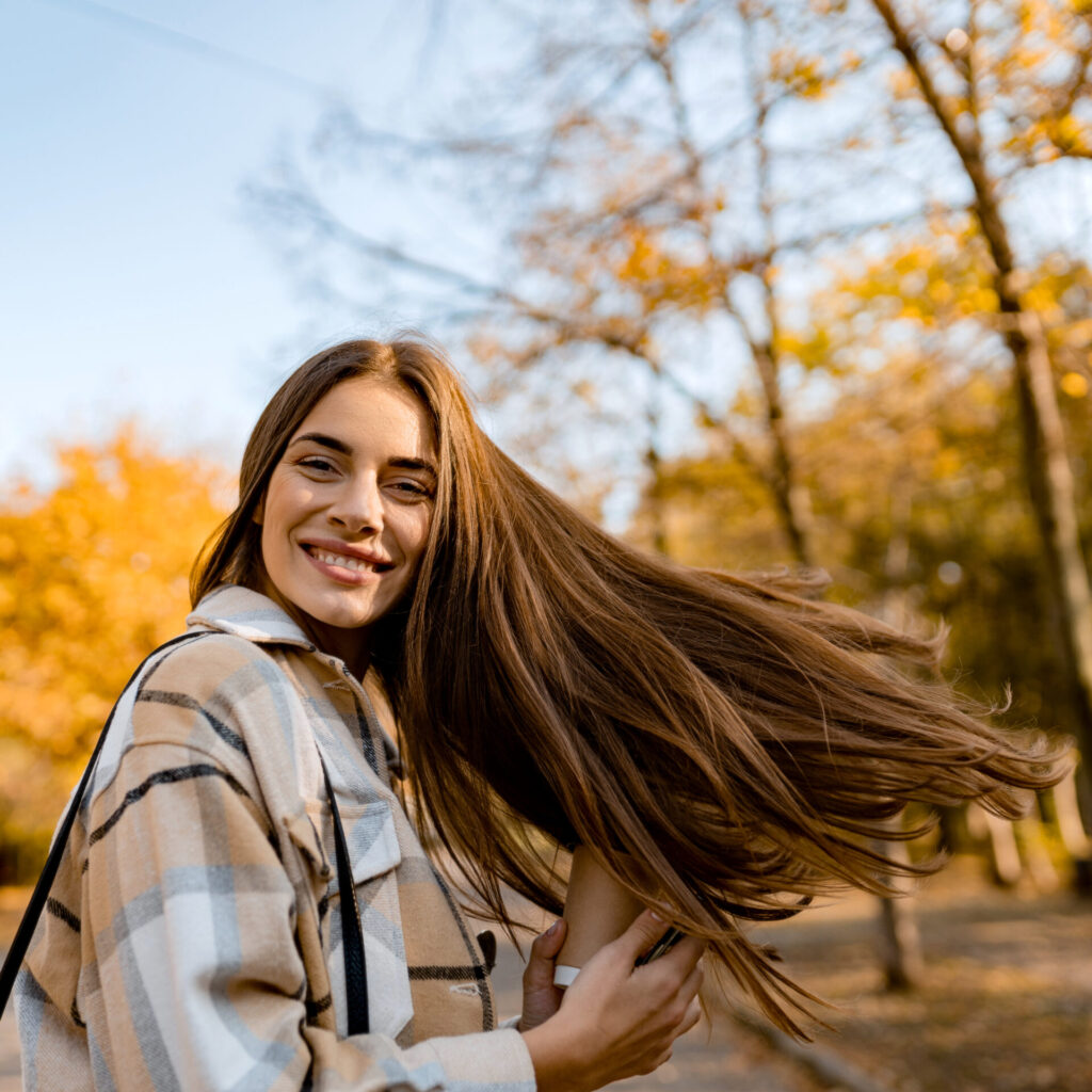 Φριζάρισμα: 3 κορυφαία προϊόντα που το εξαφανίζουν ακόμα και με υγρασία