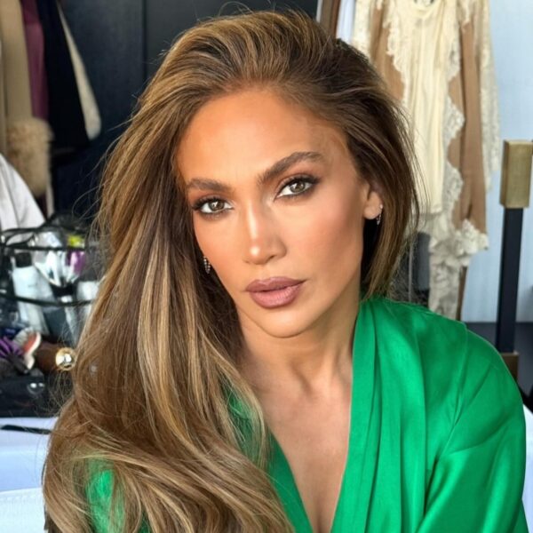 Πού μπαίνει το bronzer τελικά; Ο οδηγός που κάνει τη διαφορά