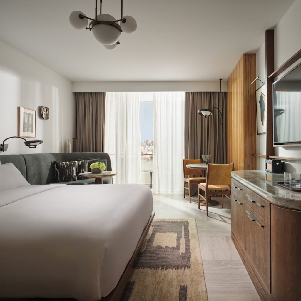 conrad-ilisian-hilton-5