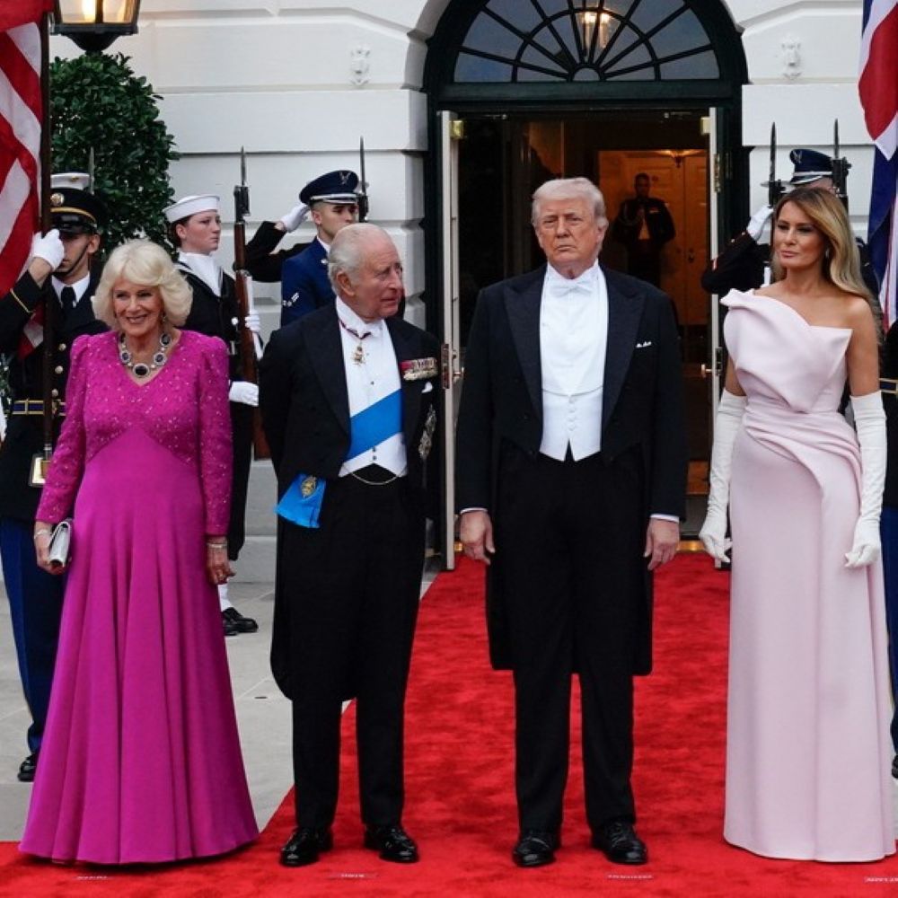 Διπλωματία σε ροζ τόνους: Melania Trump και βασίλισσα Καμίλα στο επίσημο δείπνο του Λευκού Οίκου