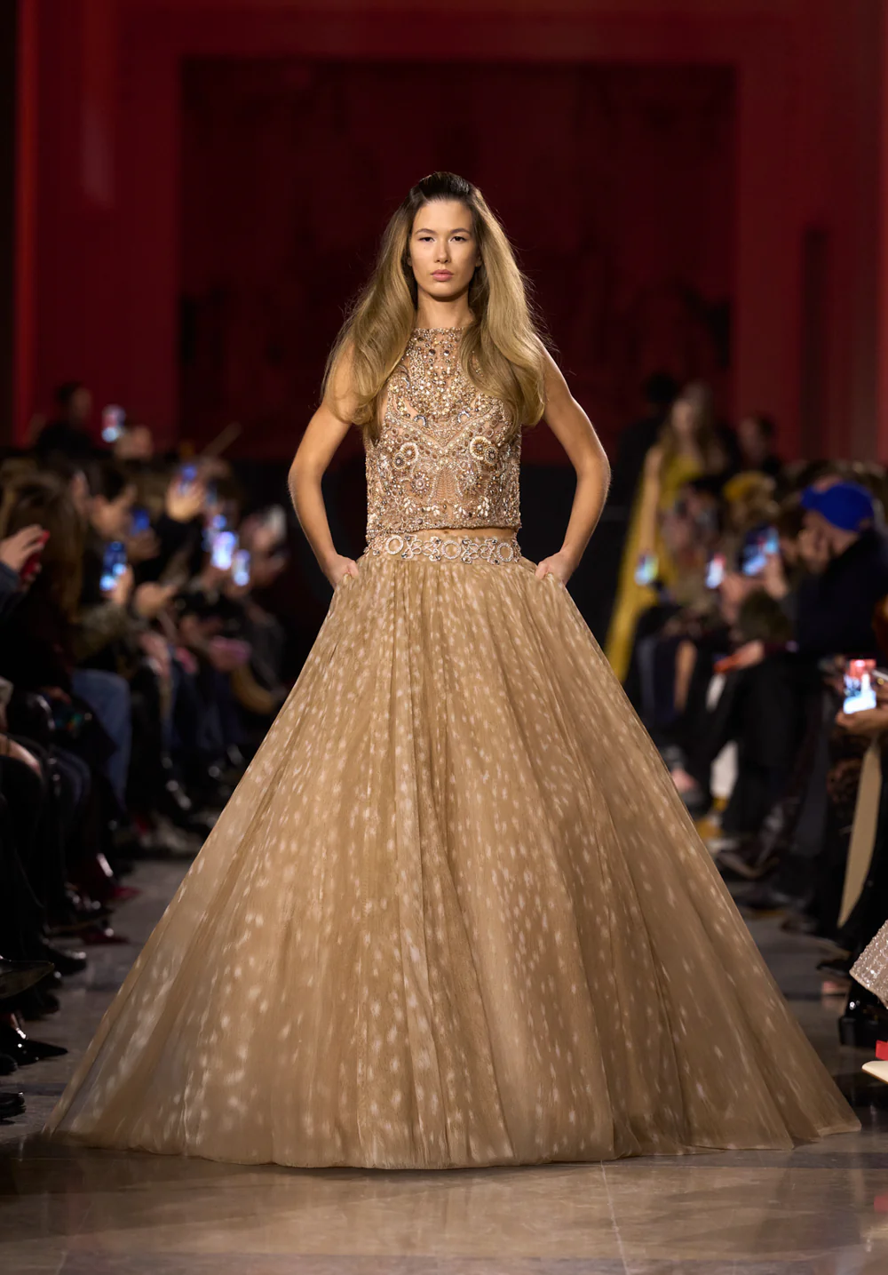 ELIESAABHCSS-26FrontLook_1_43bff64d-2c7d-451f-a354-ebd4b8b2361f