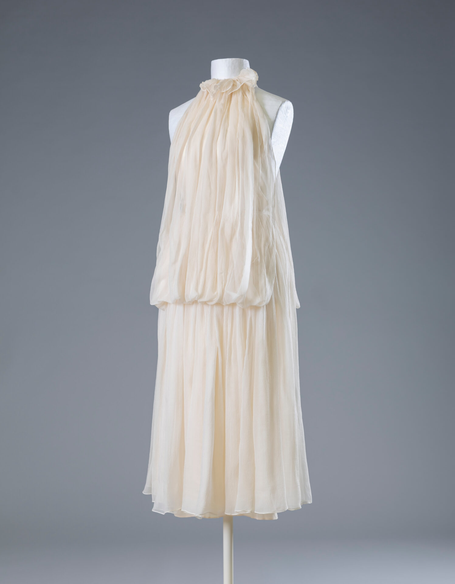 Mme_Gres_Weisses_Abendkleid