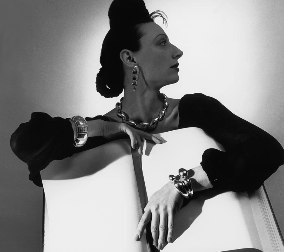Pomellato black and white