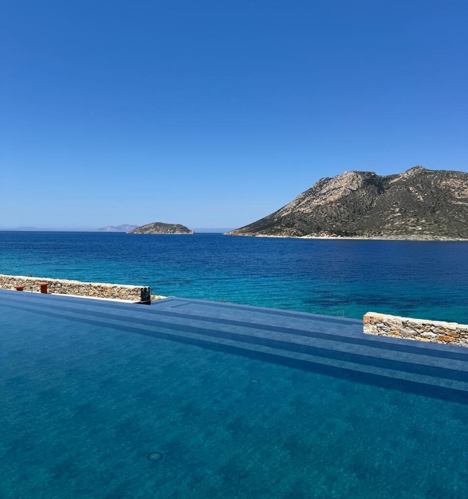 AMO_EXTERIOR POOL