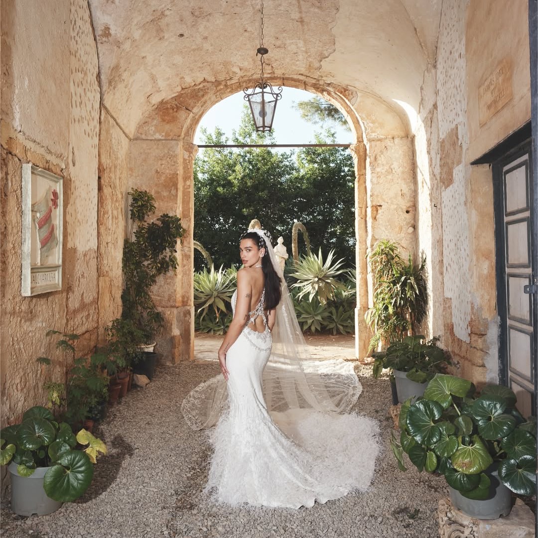 chanel-dua-lipa-wedding-dress