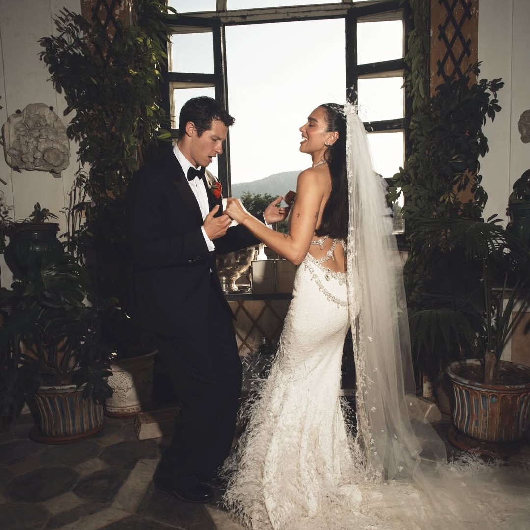 chanel-dua-lipa-wedding-dress