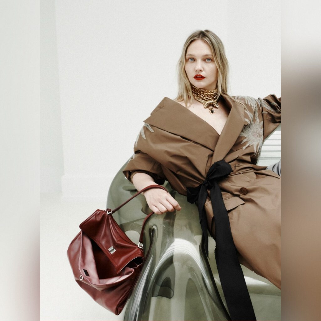 balenciaga square (3)