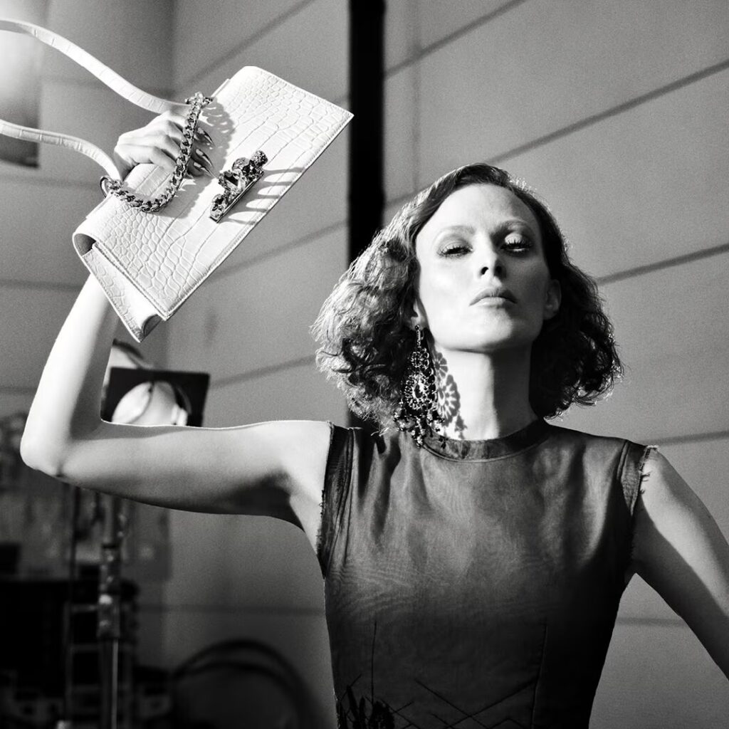 McQUEEN-AW26-CAMPAIGN-DIGITAL-1920x1080PX_1 copy