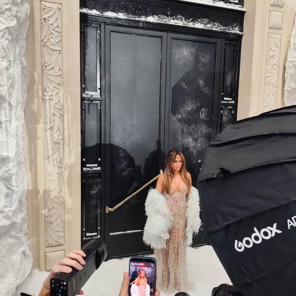 Η Jennifer Lopez φορούσε Κριθαριώτη στον παγωμένο Κήπο της Εδέμ