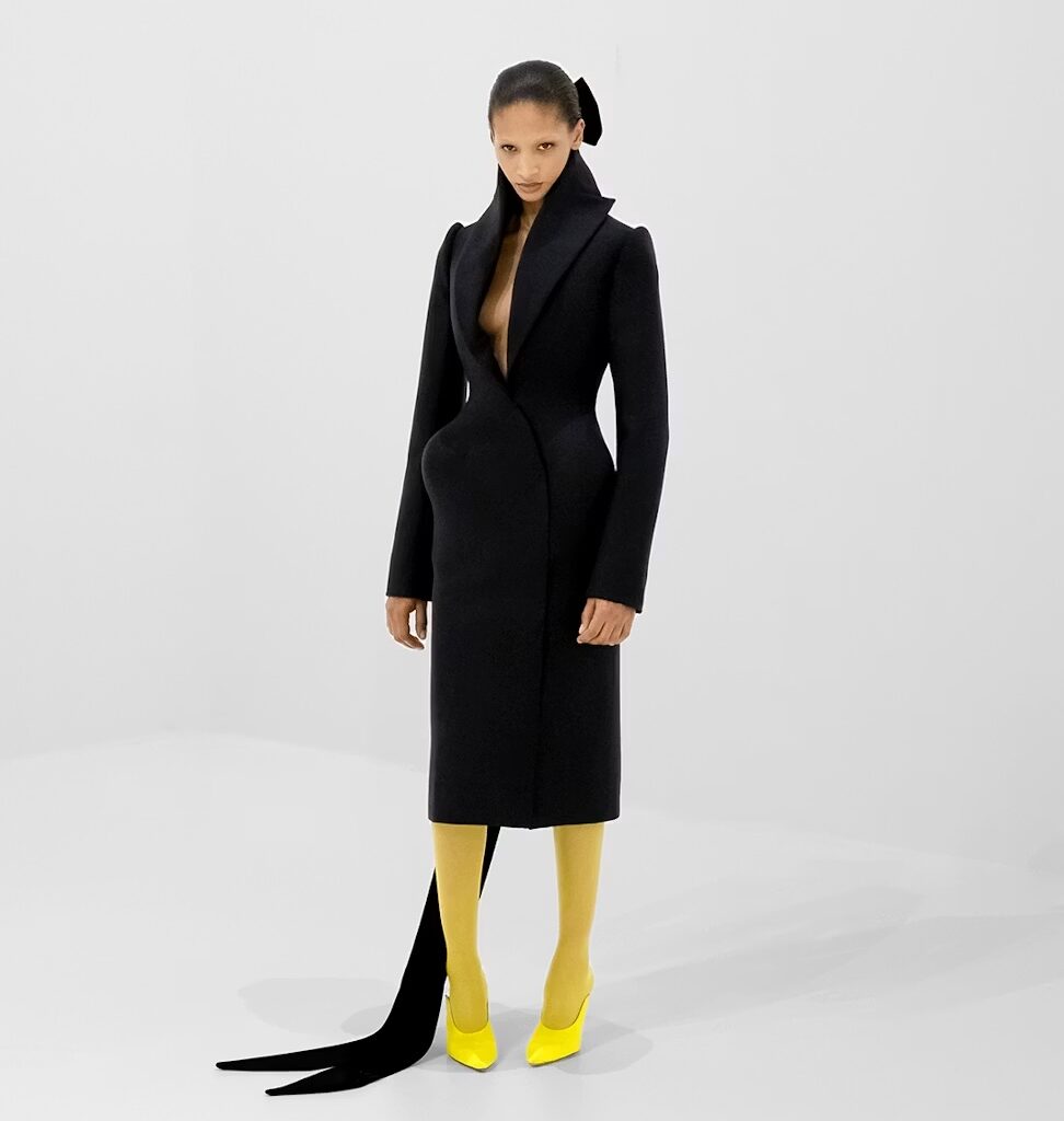 b0cblaFaV-i92yzO_JeanPaulGaultier_HC_FW2627_look001_4.5 copy