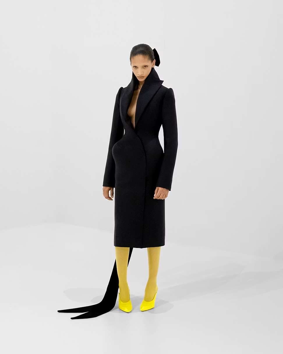 b0cblaFaV-i92yzO_JeanPaulGaultier_HC_FW2627_look001_4.5 copy