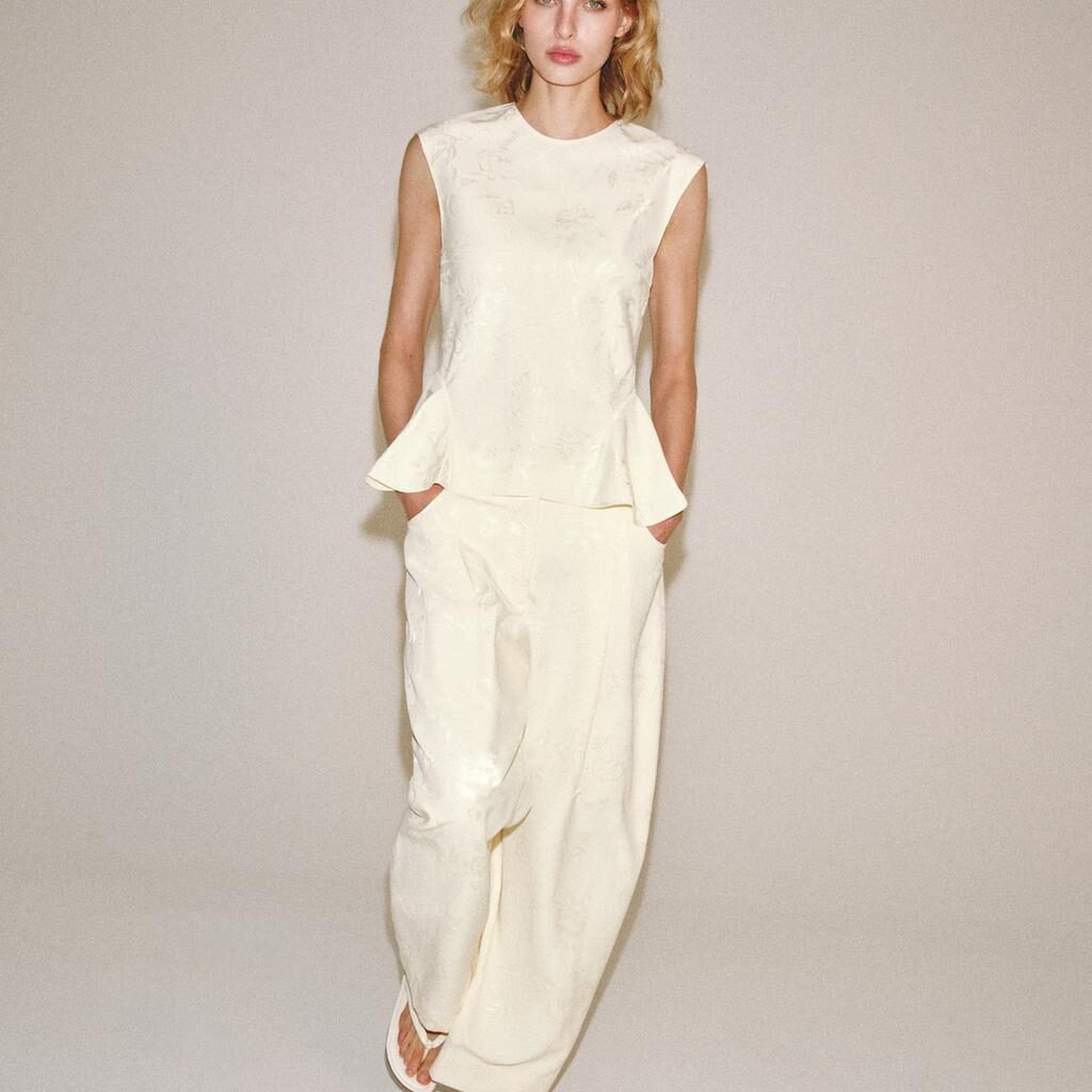 beige