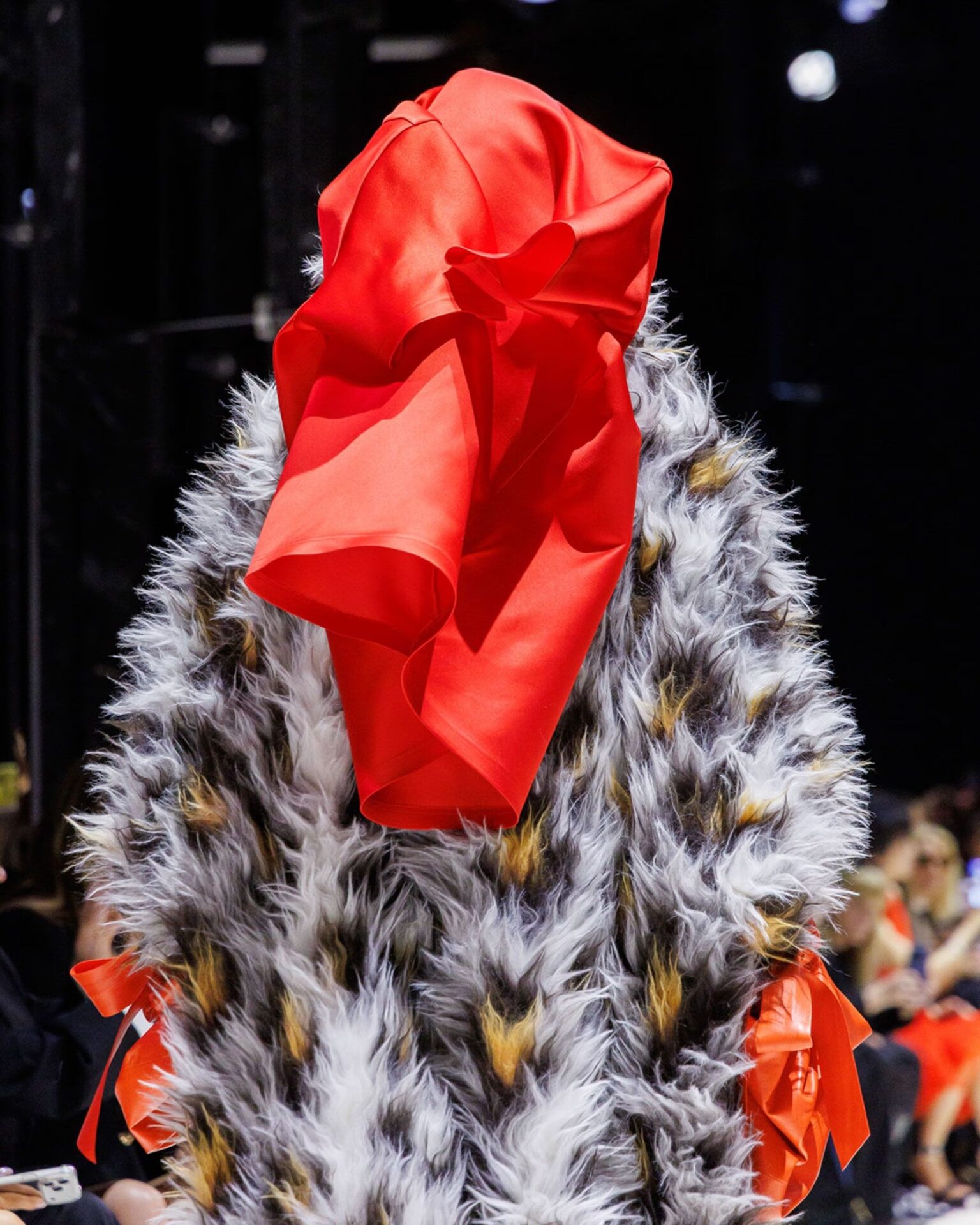 givenchy-fw26-women-show-look-27-details-3-003-data copy