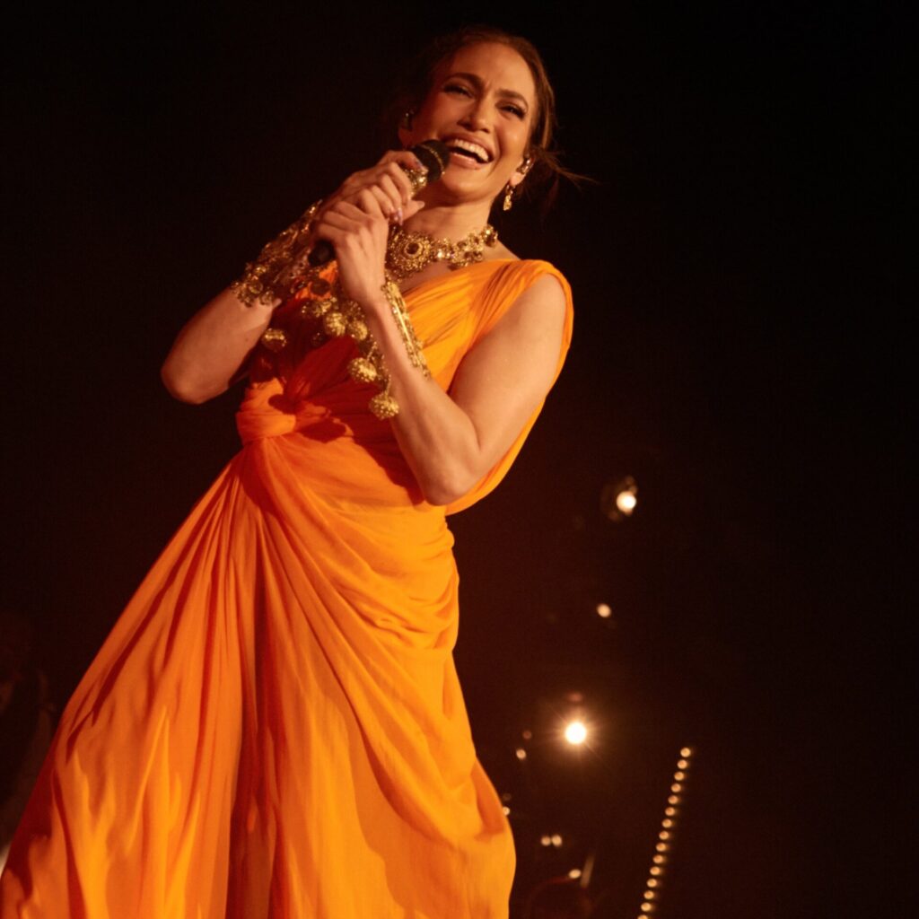 jlo-dolce-gabbana-alta-moda (4)