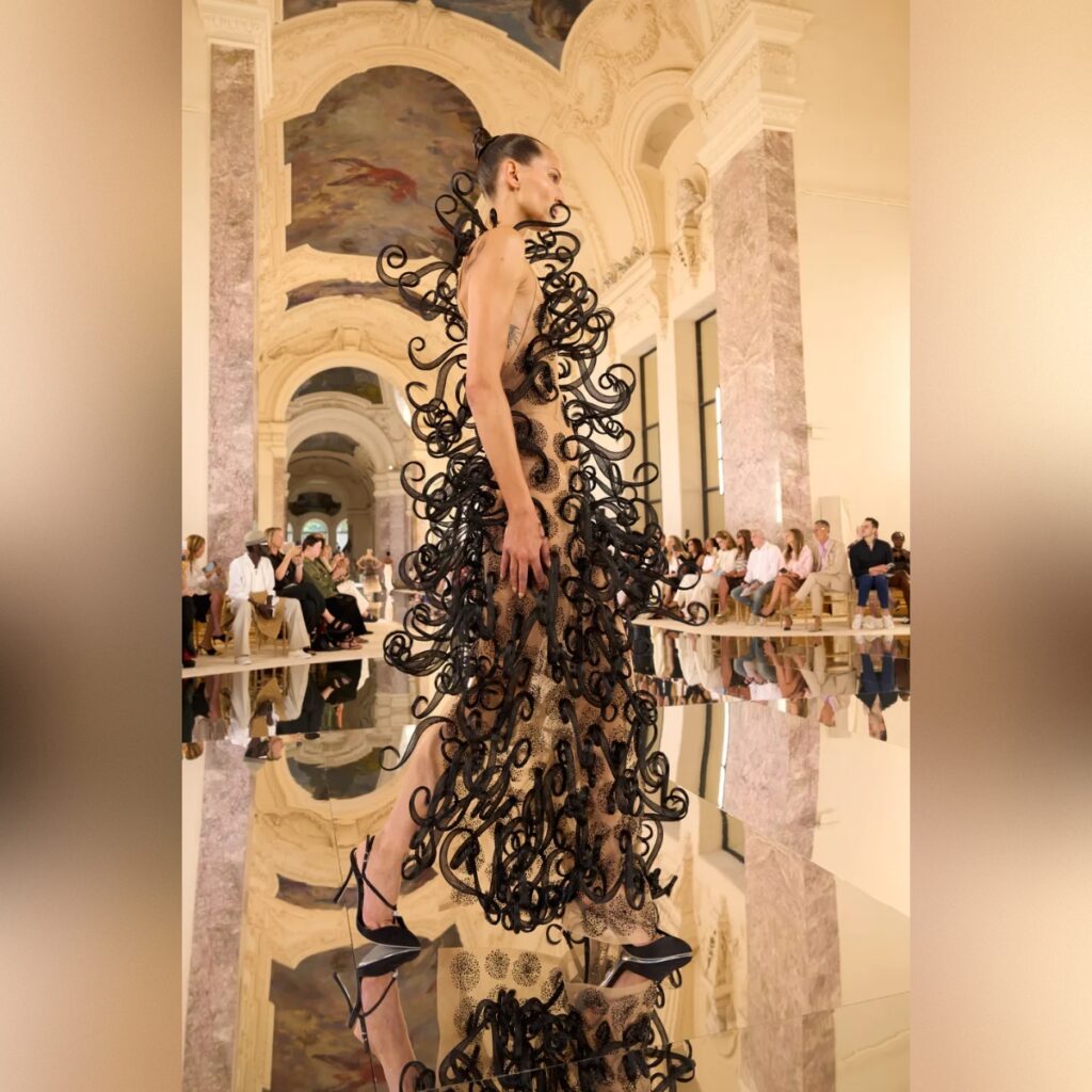 schiaparelli-haute-couture-fall_26 (6)