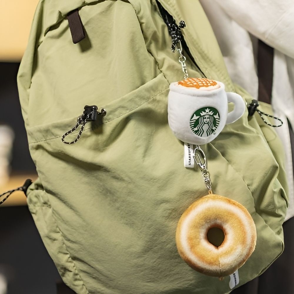 starbucks-bag-charms-labubu (1)