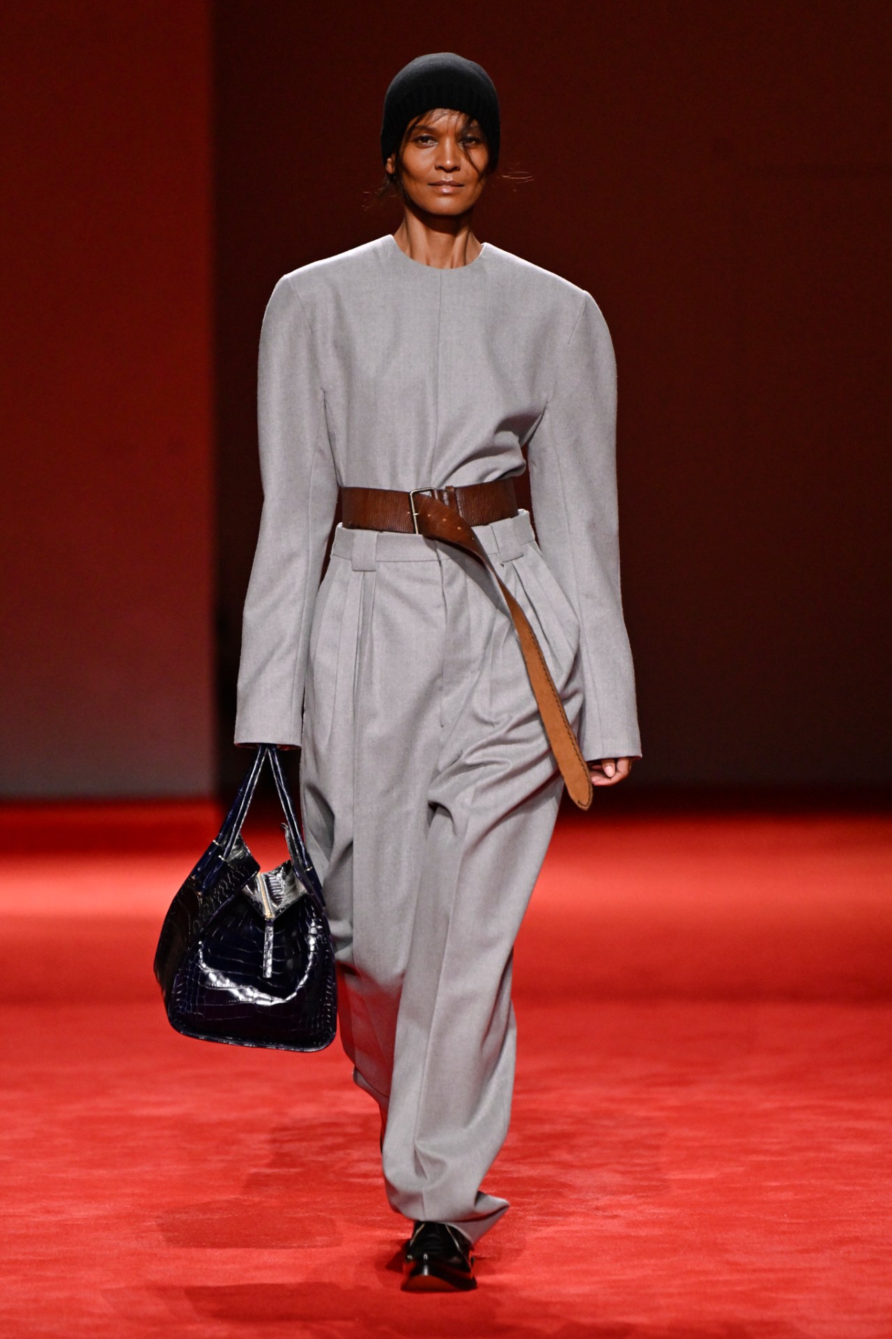 gkri-panteloni- Bottega Veneta-fw26