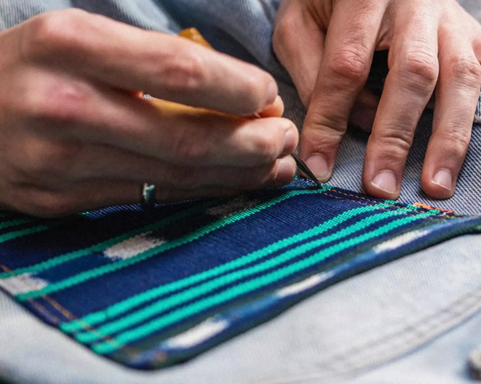 H125_EU_Levis_TAILOR_SHOP_LP_5050_3_Paneling copy