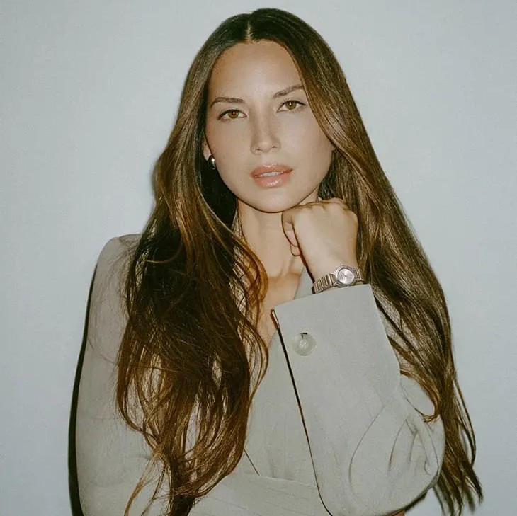 Olivia-Munn-Anne-Klein-FW26-2~2