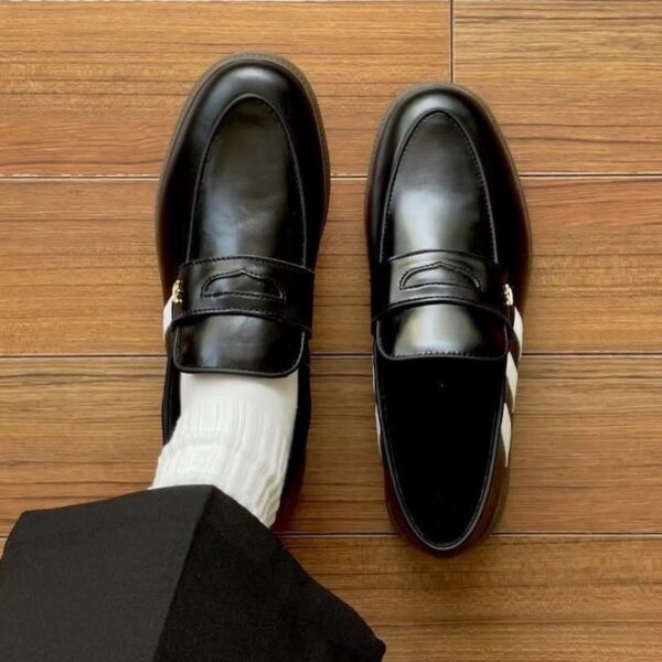 Τα sneakers γίνονται loafers: Η Αdidas έκανε πάλι το θαύμα της