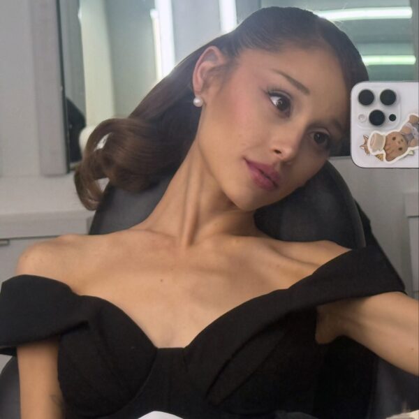 Η Ariana Grande αποφάσισε να απομακρυνθεί από τα φώτα της δημοσιότητας