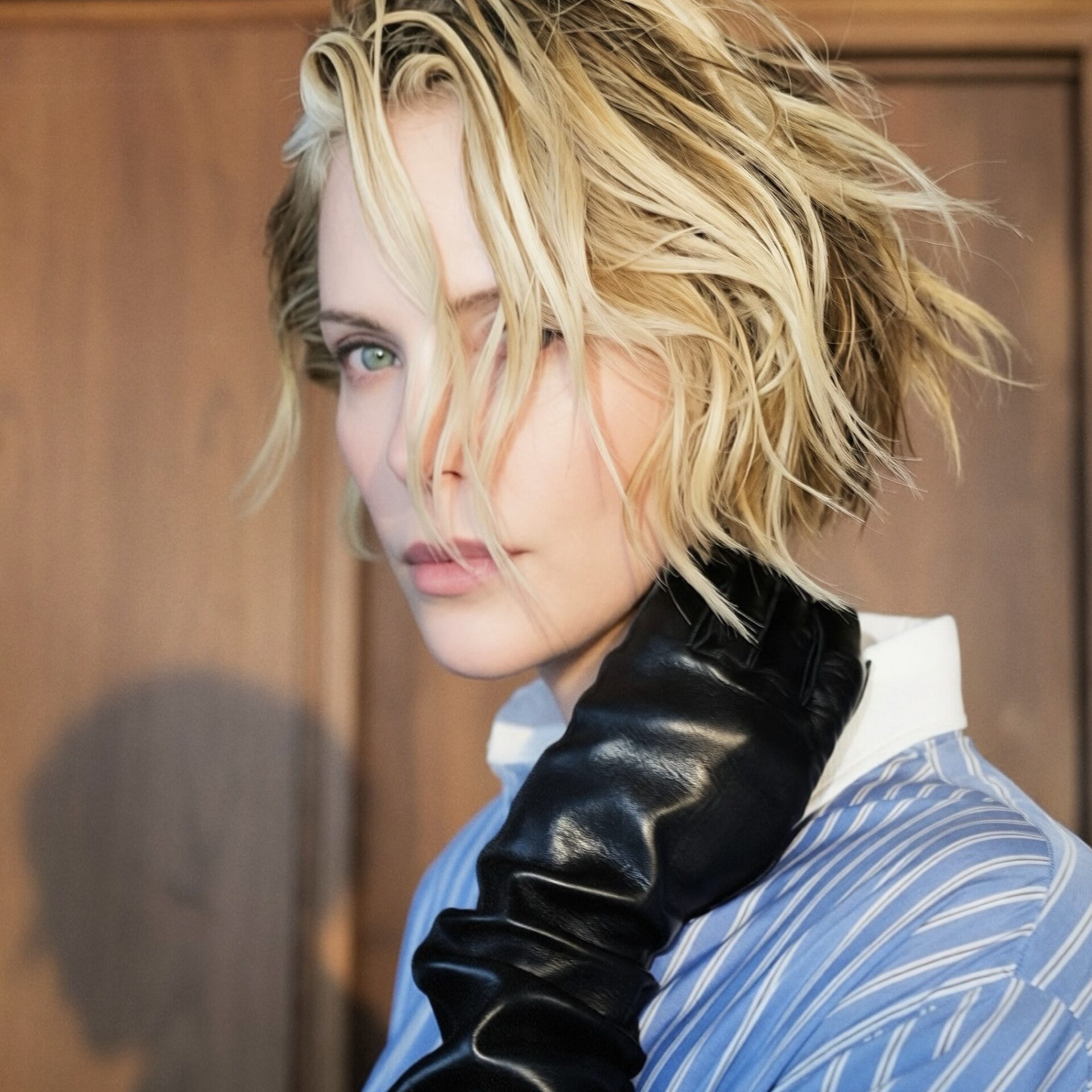 charlize-theron-riges-poykamiso