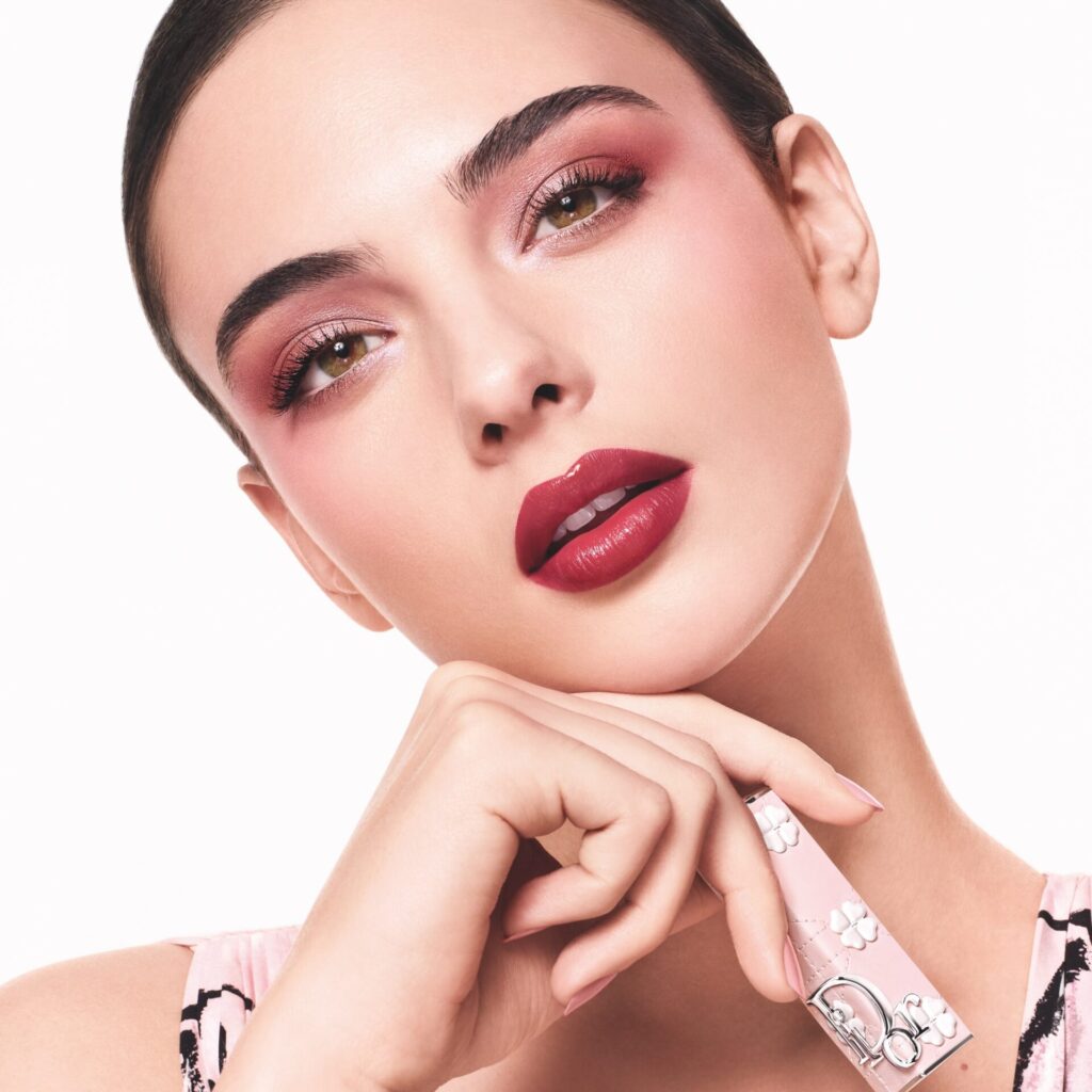 Dior Beauty: Η τύχη είναι ομορφότερη με τη Deva Cassel