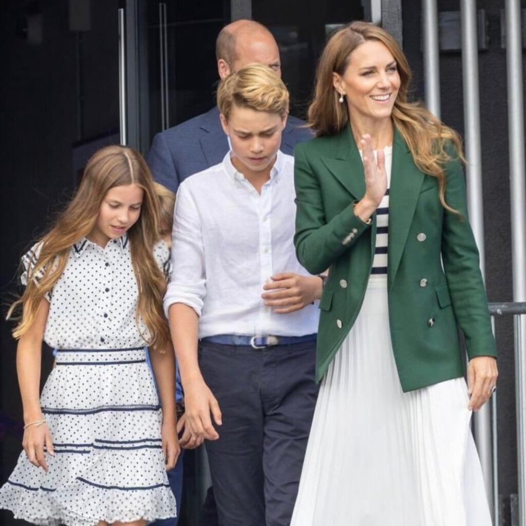Η Kate Middleton αποδεικνύει ξανά γιατί το Breton top είναι το απόλυτο royal classic