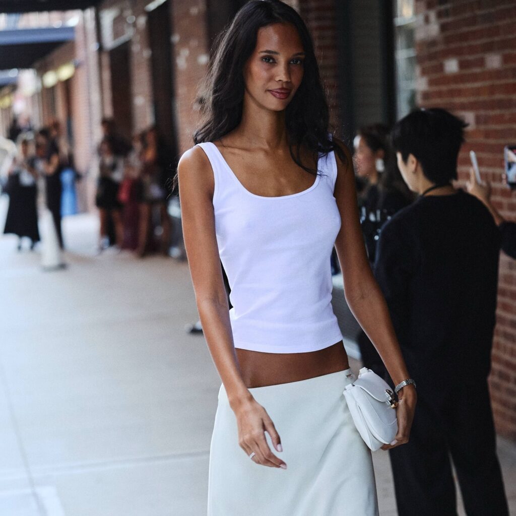 Calvin Klein: Το street style “έδειξε” tank top