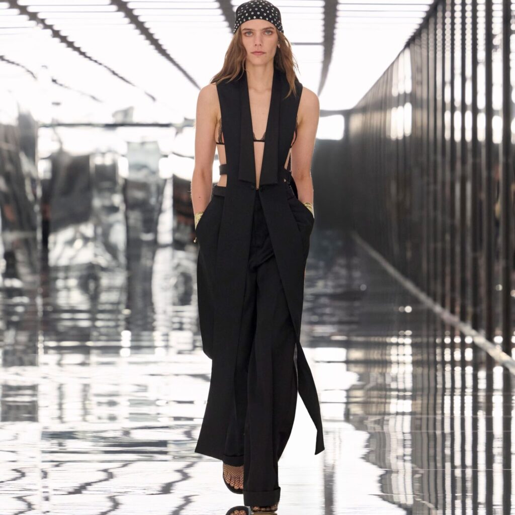 fendi-ss27-runway-looks-4x5-002-data copy