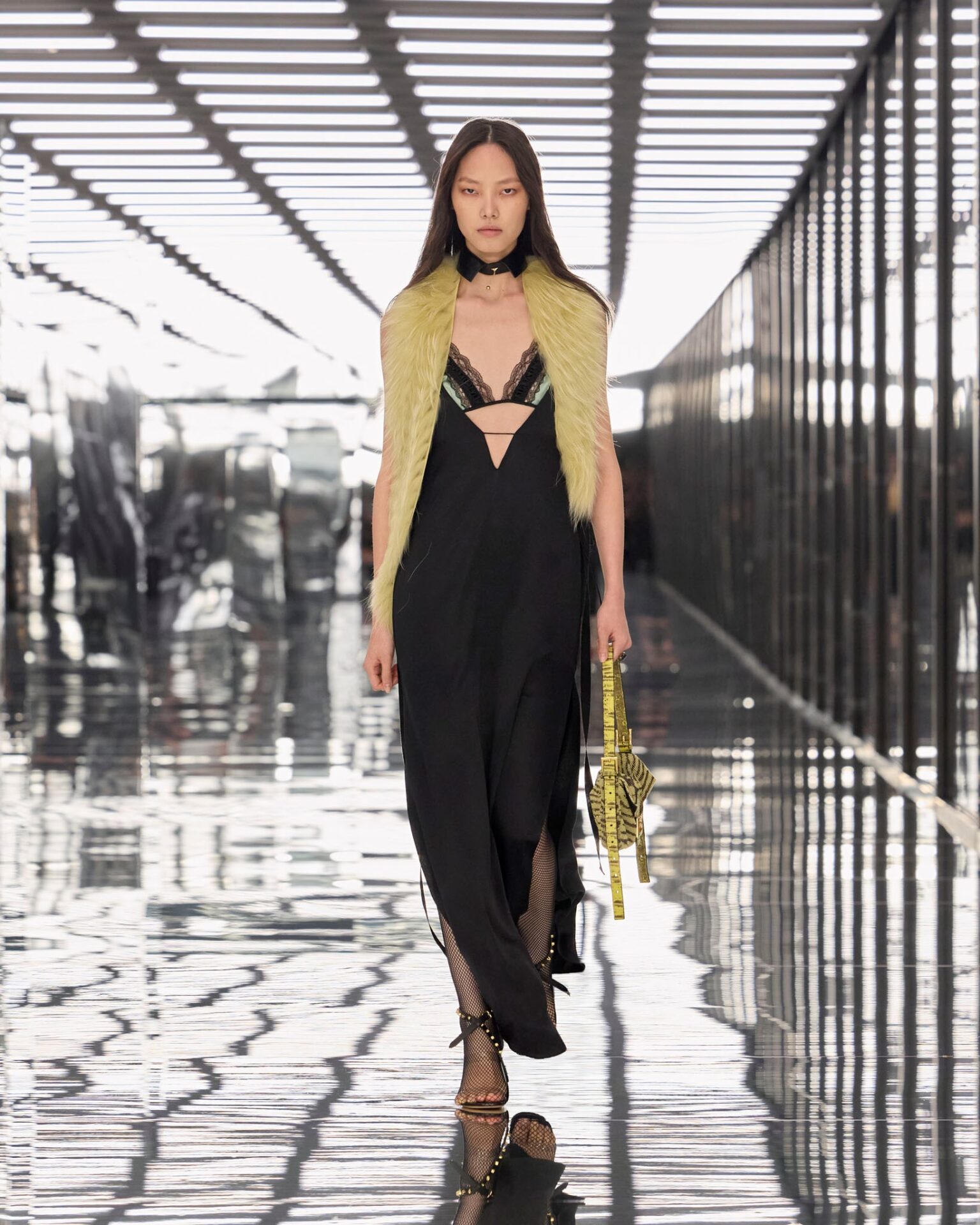 fendi-ss27-runway-looks-4x5-004-data copy